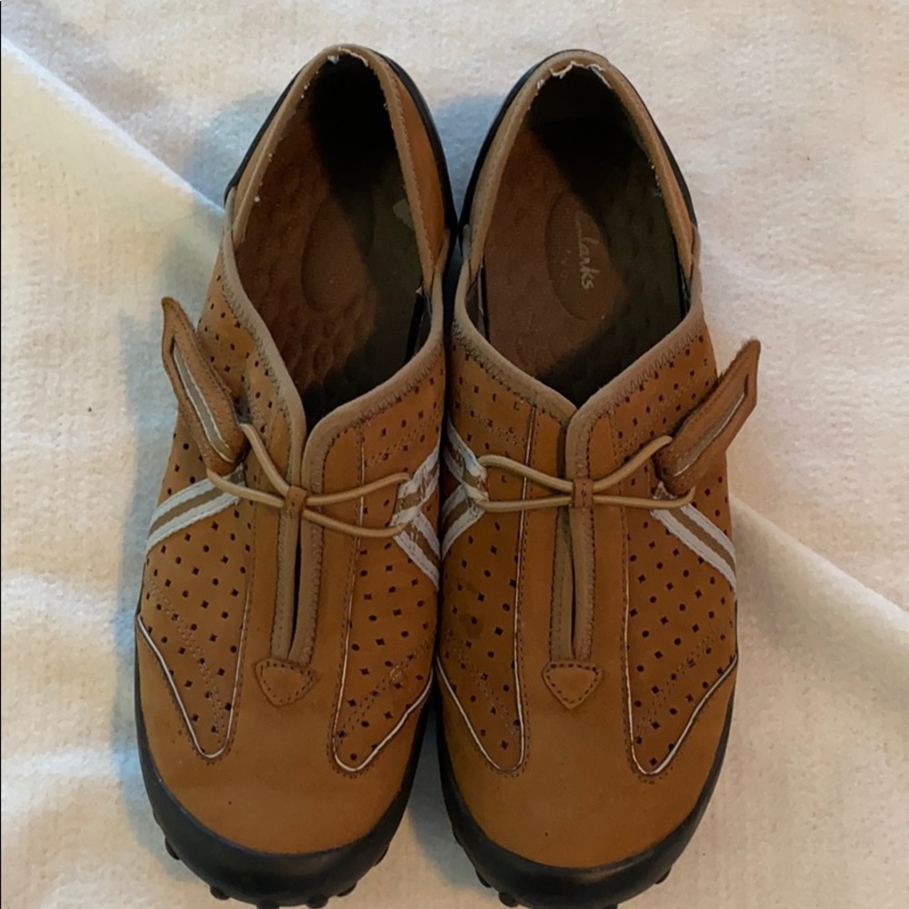 Clarks women’s water resistant shoes